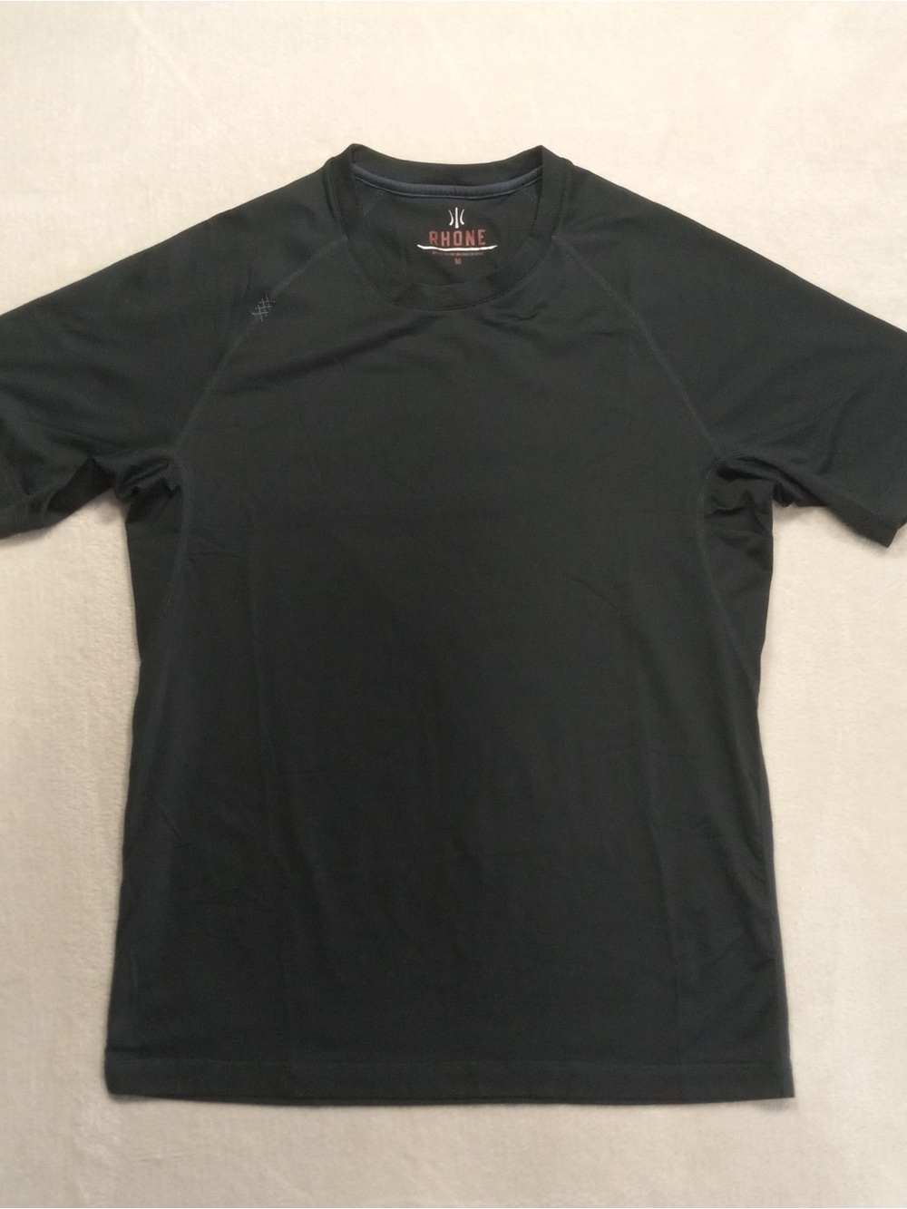 Rhone Reign Short sleeve Performance tee Men’s Medium